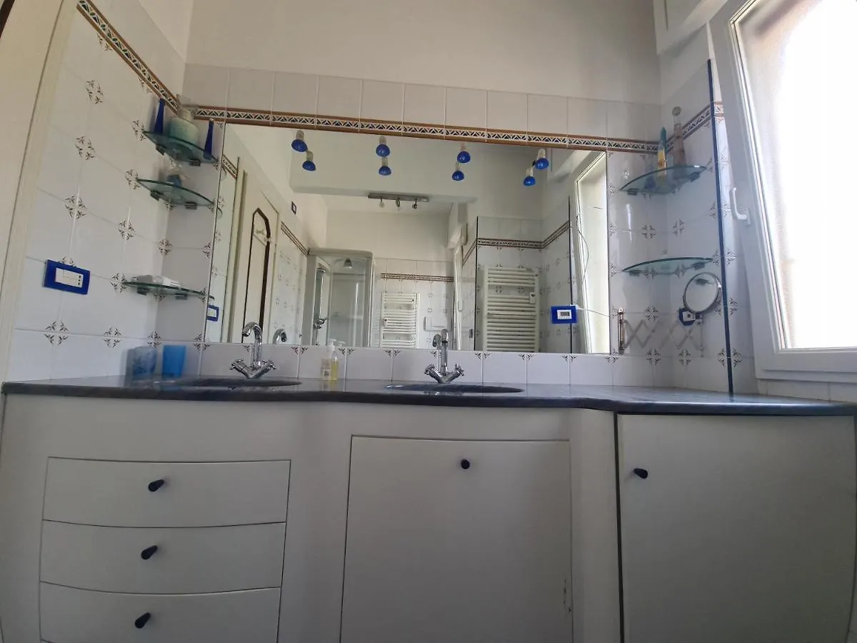 La Casa Di Sarah By Portofinovacanze Rapallo Apartment